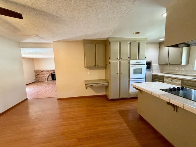 Building Photo - 478 Churchill Park Dr