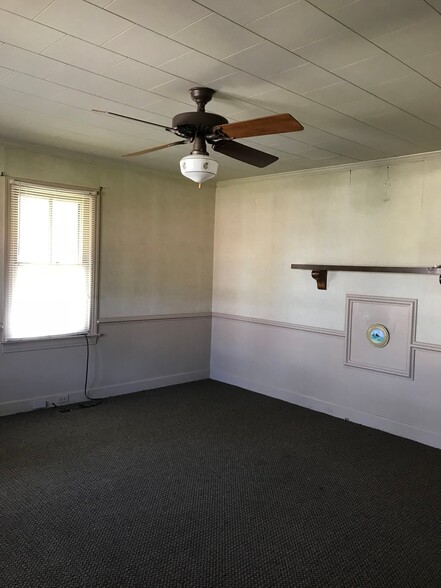 Building Photo - 203 Leggetts Ln