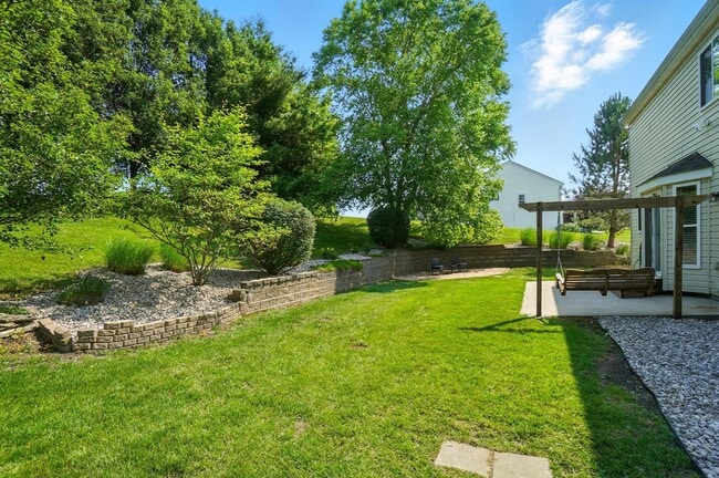 Building Photo - 2496 Frontier Dr