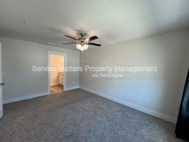 Building Photo - 9427 Nature Creek Blvd