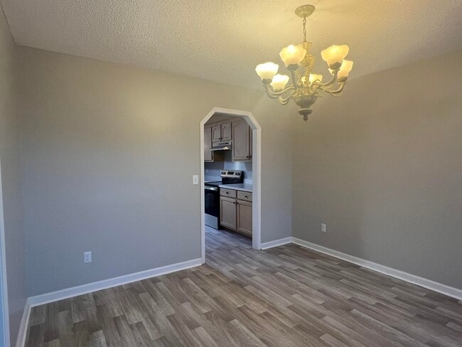 Building Photo - 1240 Inabinet Dr