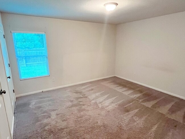 Building Photo - 15717 Del Norte Dr