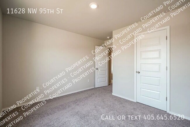 Building Photo - 11628 NW 95th St