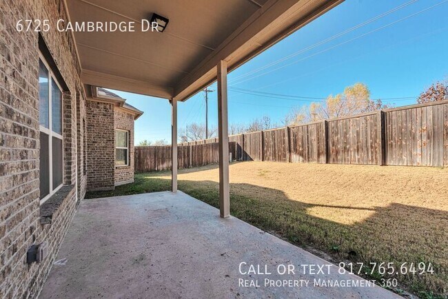 Building Photo - 6725 Cambridge Dr