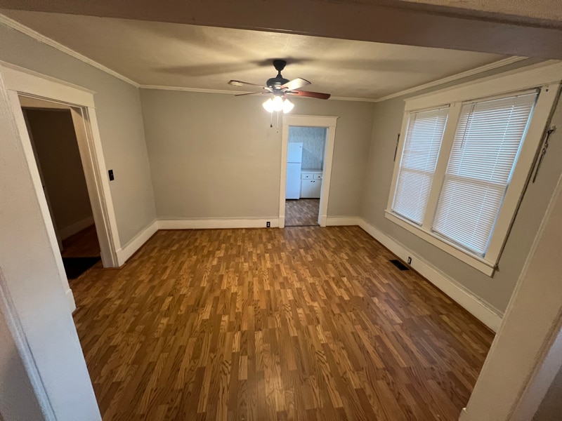 Building Photo - 1136 Moorland Ave