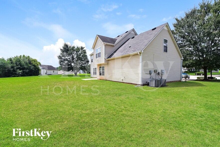 Building Photo - 20 Windcrest Keep