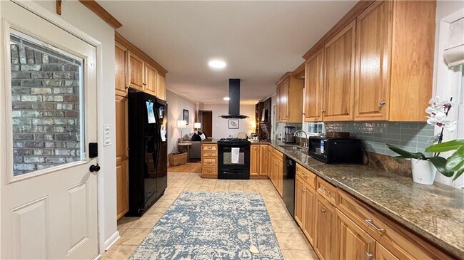 Building Photo - 3082 Greenbrook Way NE
