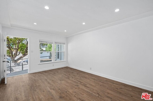 Building Photo - 1805 7th St