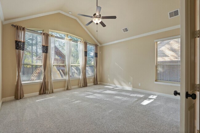 Building Photo - 166 Lindenberry Cir