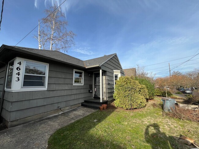 Building Photo - 4643 NE 38th Ave