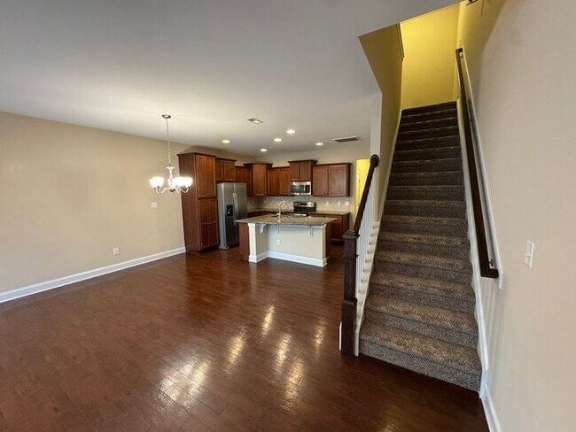Building Photo - Spacious Durham Townhome Minutes from RTP ...