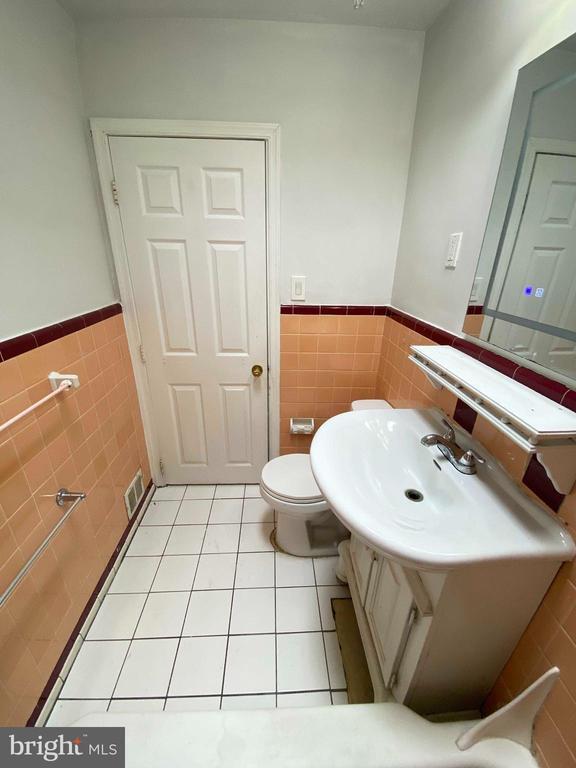 Building Photo - 6330 Leonard St