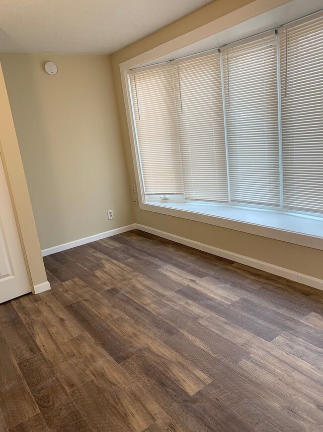 Building Photo - Beautiful 3 bedroom house!