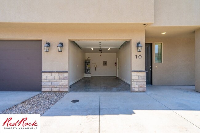 Building Photo - 1005 Tortoise Rock Dr