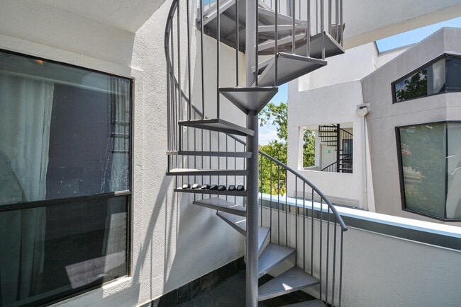 Building Photo - 4608 Nett St