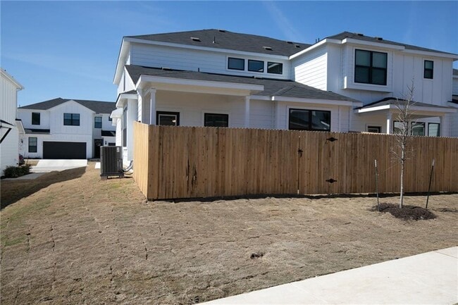 Building Photo - 164 Threshing Rd