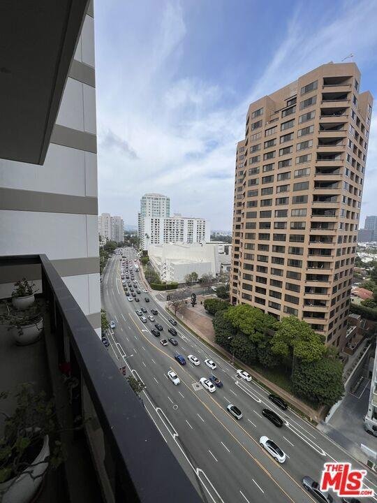 Building Photo - 10445 Wilshire Blvd