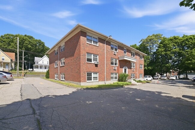 Building Photo - 47 Alvarado Ave