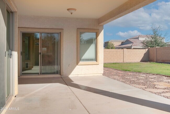 Building Photo - 42193 W Ramona St