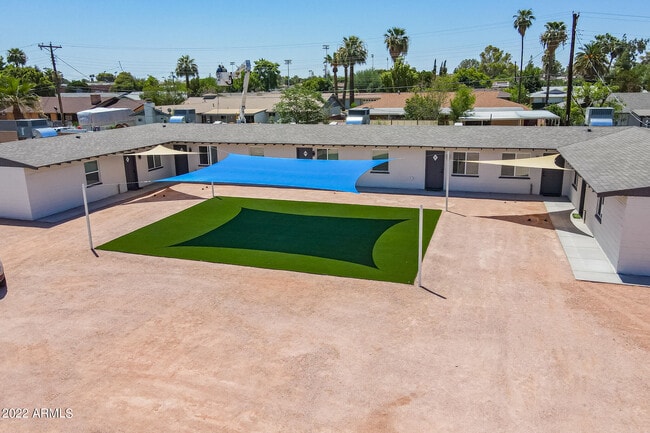 Building Photo - 37 E El Parque Dr