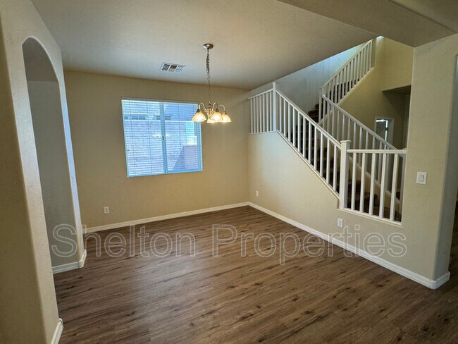 Building Photo - 20684 W White Rock Rd