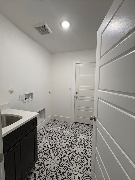 Building Photo - 13122 Lake Conroe Bay Rd