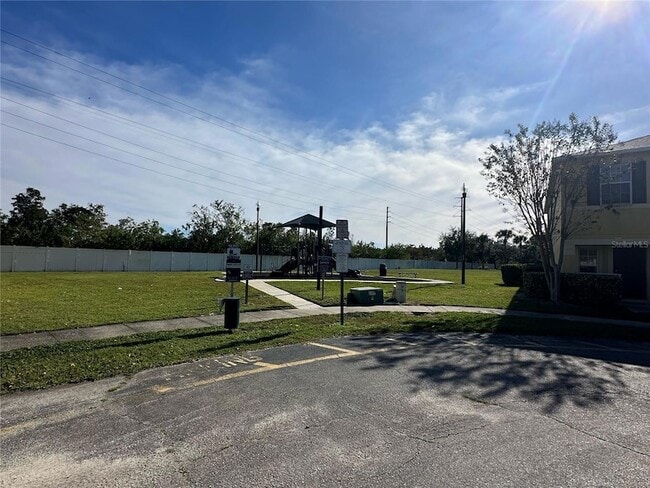 Building Photo - 740 Cresting Oak Cir