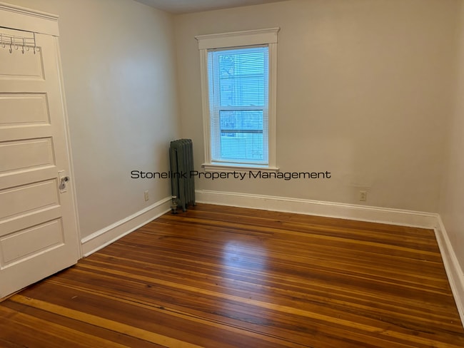 Building Photo - 410-412 West Avenue