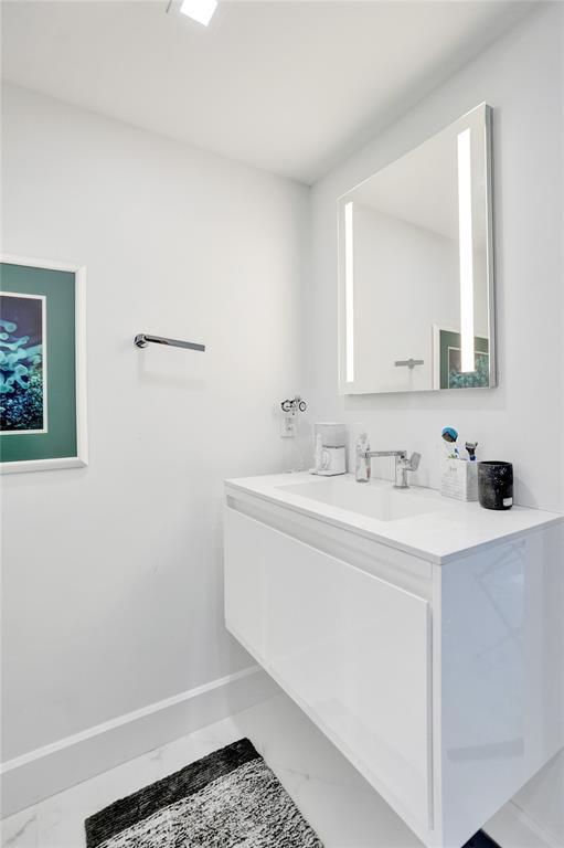 Building Photo - 545 S Fort Lauderdale Beach Blvd
