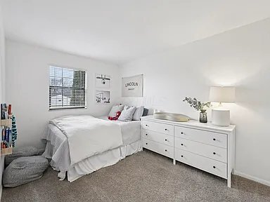 Building Photo - 2108 Willow Run Rd