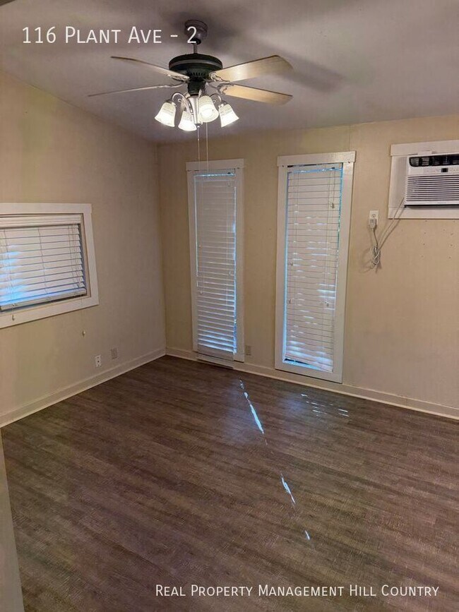 Building Photo - 116 N Plant Ave