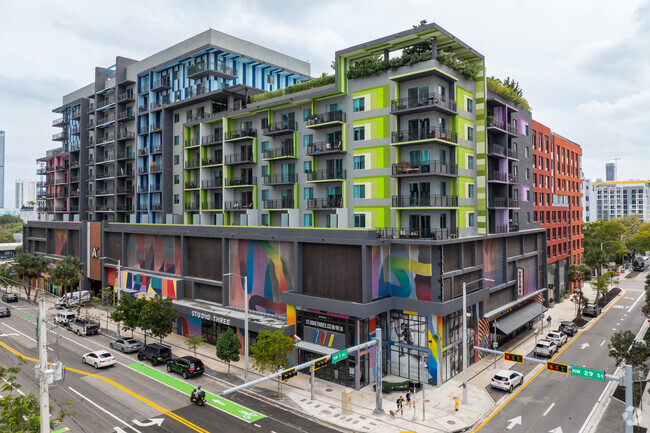 Building Photo - Artem