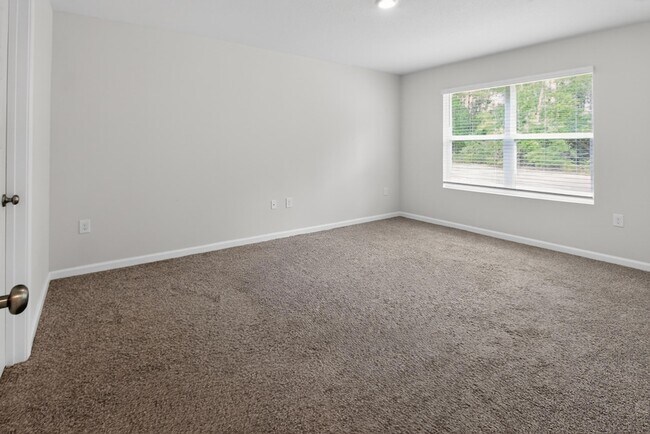Building Photo - 6817 Interlachen Ln