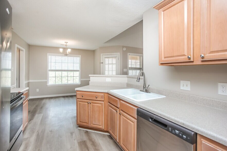 Building Photo - 1390 Bayberry Hill Dr