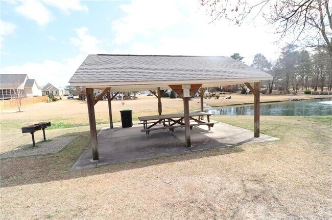 Building Photo - 7124 Blue Juniper Ct