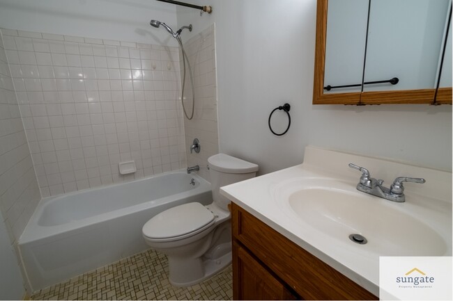 Building Photo - 613 Oakland Hills Ct