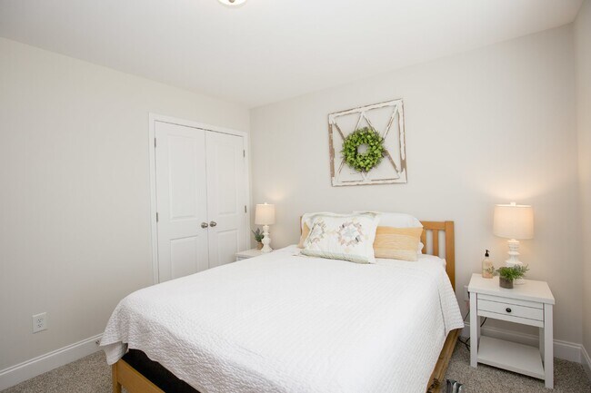 Building Photo - Gorgeous 4 bedroom home in Vass