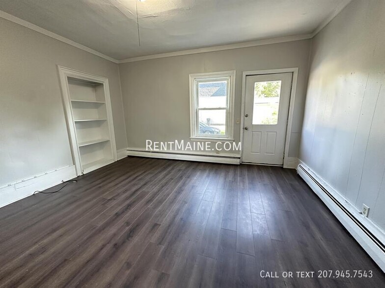 Building Photo - 254 Elm St