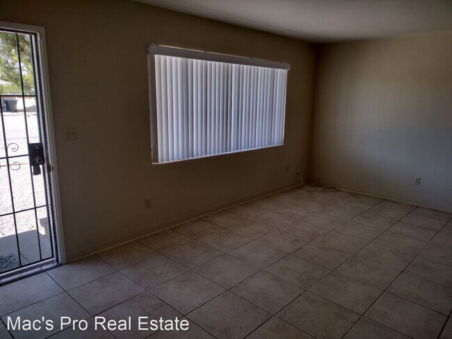 Building Photo - 2 br, 1 bath House - 1212 N. Del Valle Place