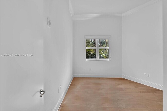 Building Photo - 20000 E Country Club Dr