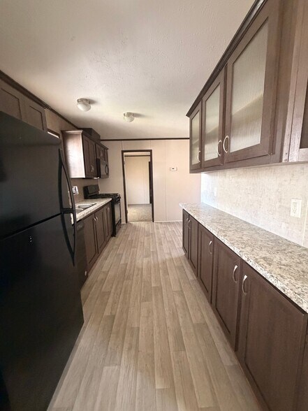 Building Photo - 175 Parker Lake Dr