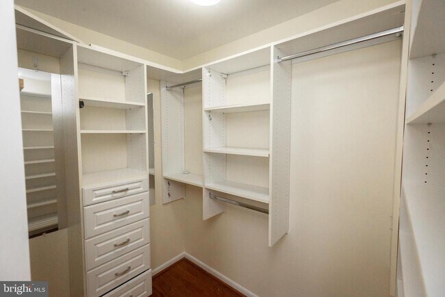 Building Photo - 1140 23rd St NW