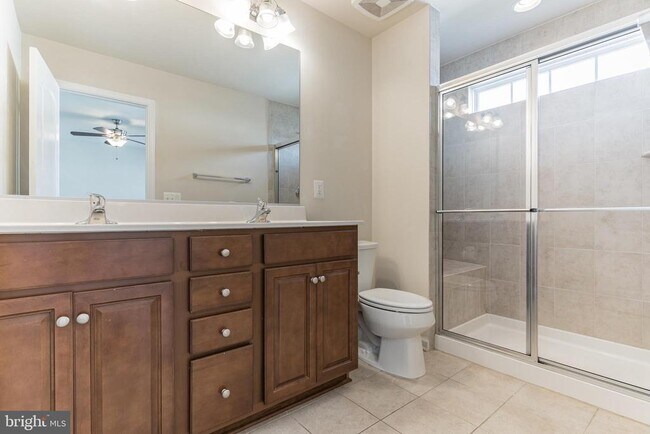 Building Photo - 25621 Pleasant Valley Rd