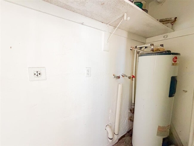 Building Photo - 2017 N Kelley Ave