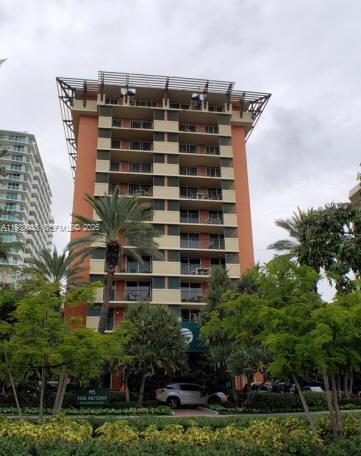 Building Photo - 2951 S Bayshore Dr