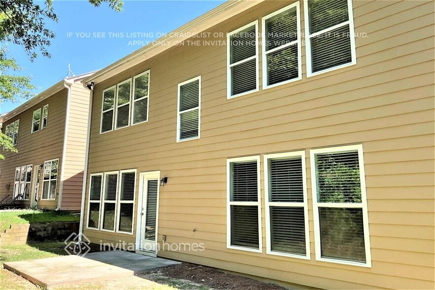 Building Photo - 2343 Jasmine Glen Dr