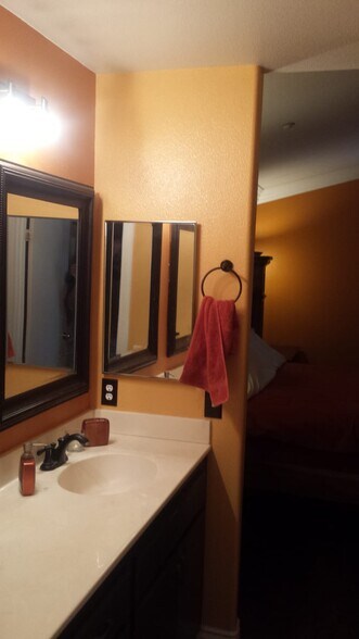 Building Photo - 3236 Kelisa Ln