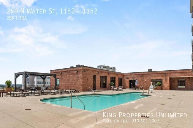 Building Photo - 240 N Water St