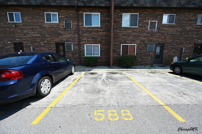 Building Photo - 9381 Bay Colony Dr