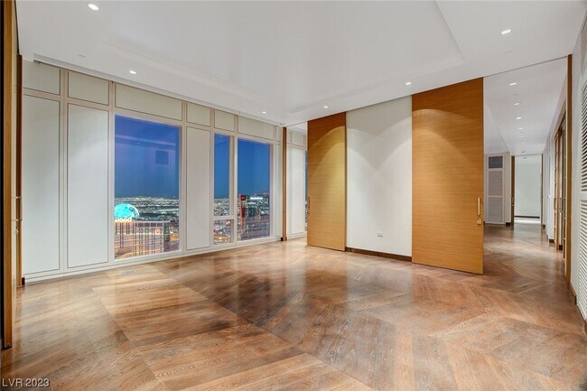 Building Photo - 3750 Las Vegas Blvd S